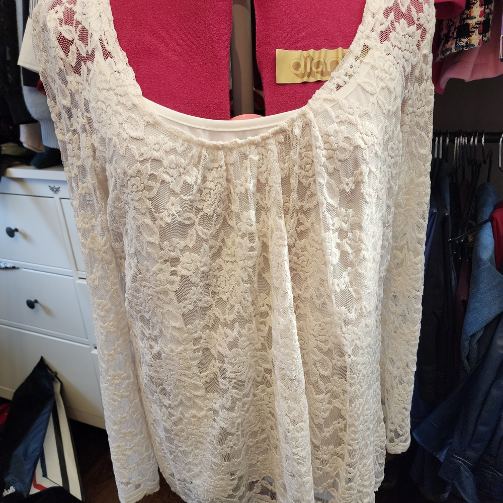 Elegant Lace Cream Long Sleeve Blouse with Matching Tank Top
